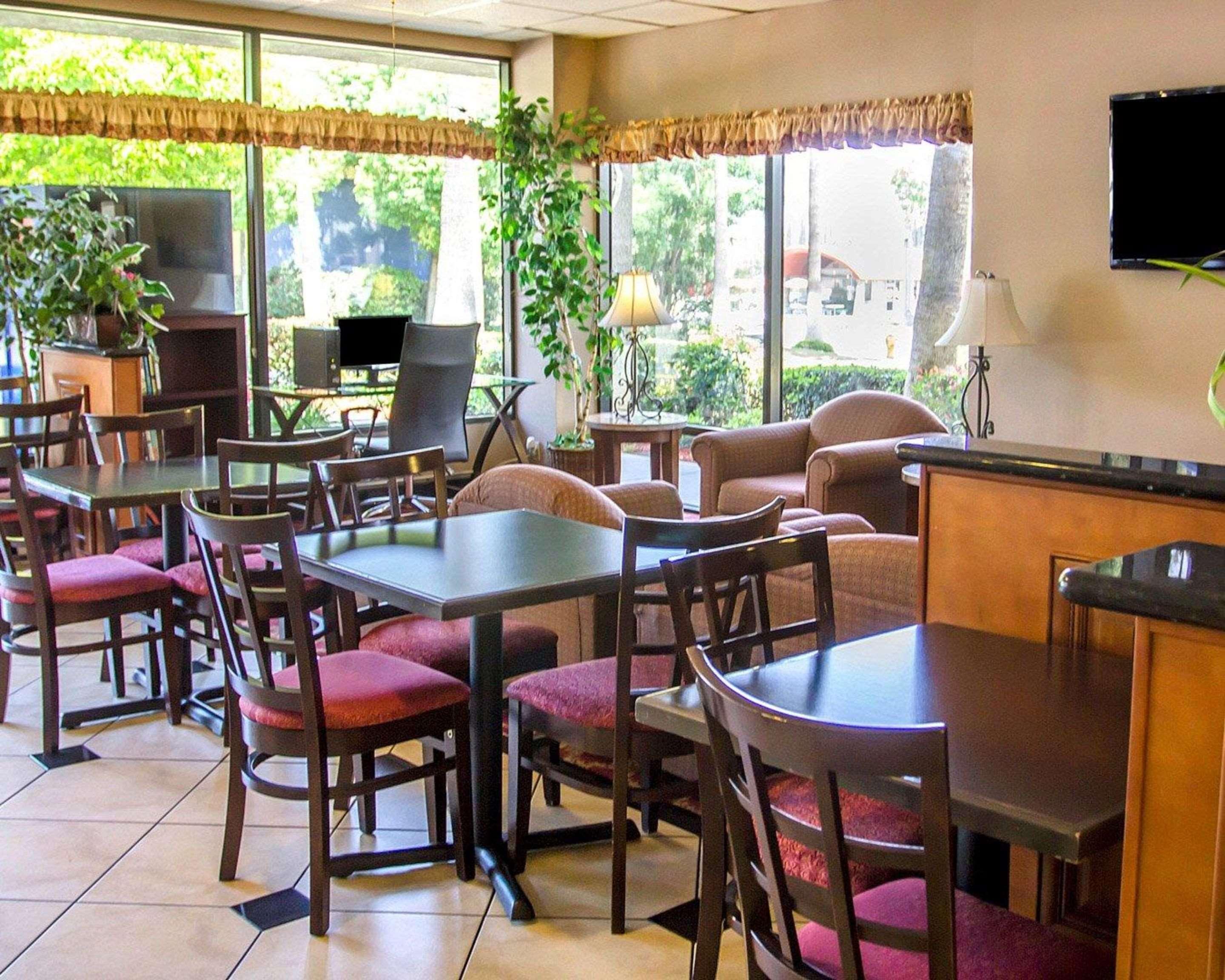 Quality Inn Riverside Near Ucr And Downtown Bagian luar foto